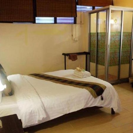 OYO 1089 Baan Boran Hotel Bangkok Bagian luar foto