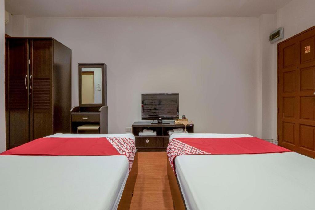OYO 1089 Baan Boran Hotel Bangkok Bagian luar foto