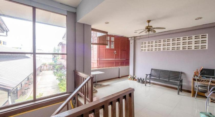 OYO 1089 Baan Boran Hotel Bangkok Bagian luar foto