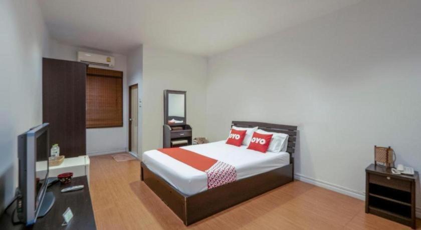 OYO 1089 Baan Boran Hotel Bangkok Bagian luar foto